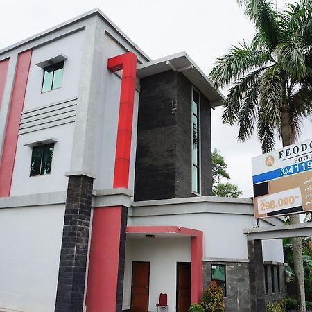 Feodora Airport Hotel Palembang Eksteriør billede