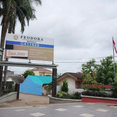 Feodora Airport Hotel Palembang Eksteriør billede