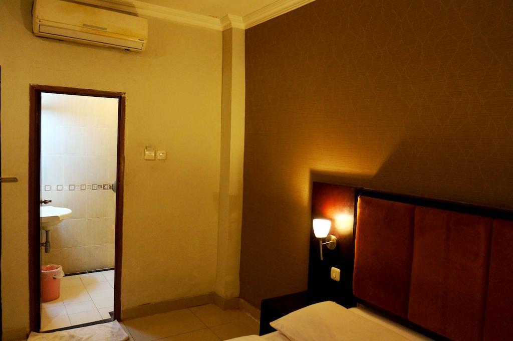 Feodora Airport Hotel Palembang Værelse billede