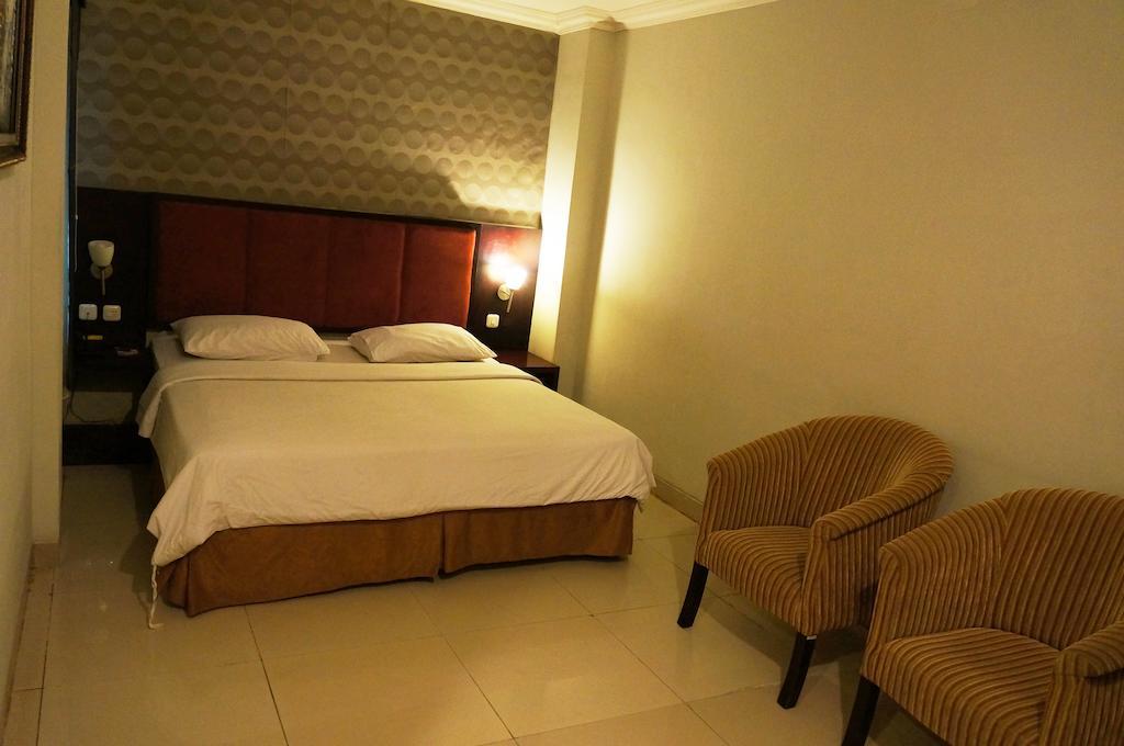 Feodora Airport Hotel Palembang Værelse billede