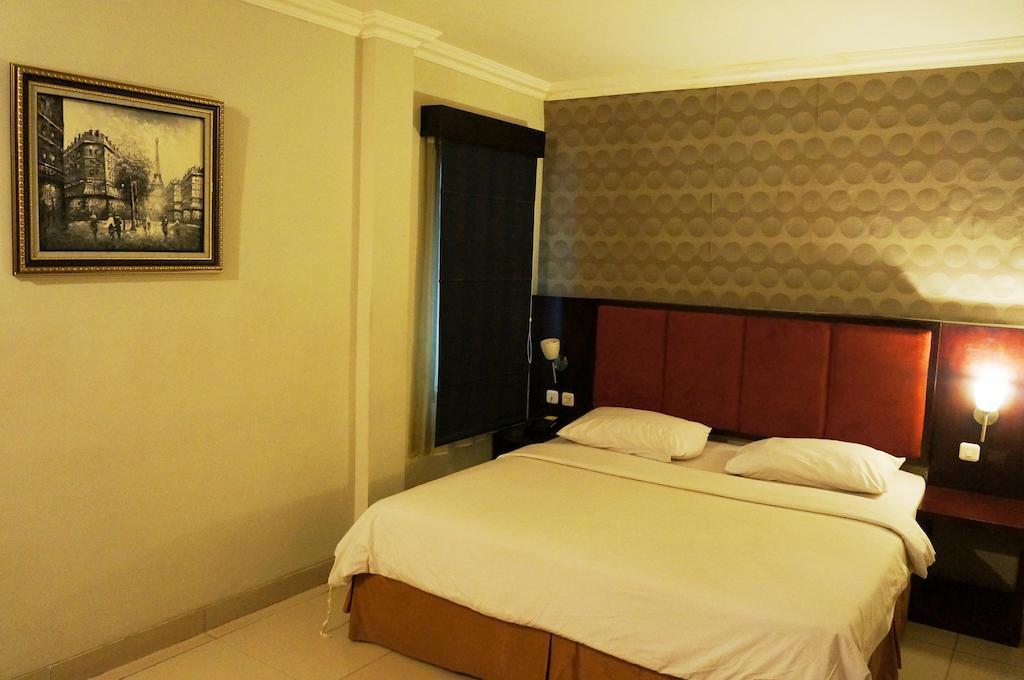 Feodora Airport Hotel Palembang Værelse billede