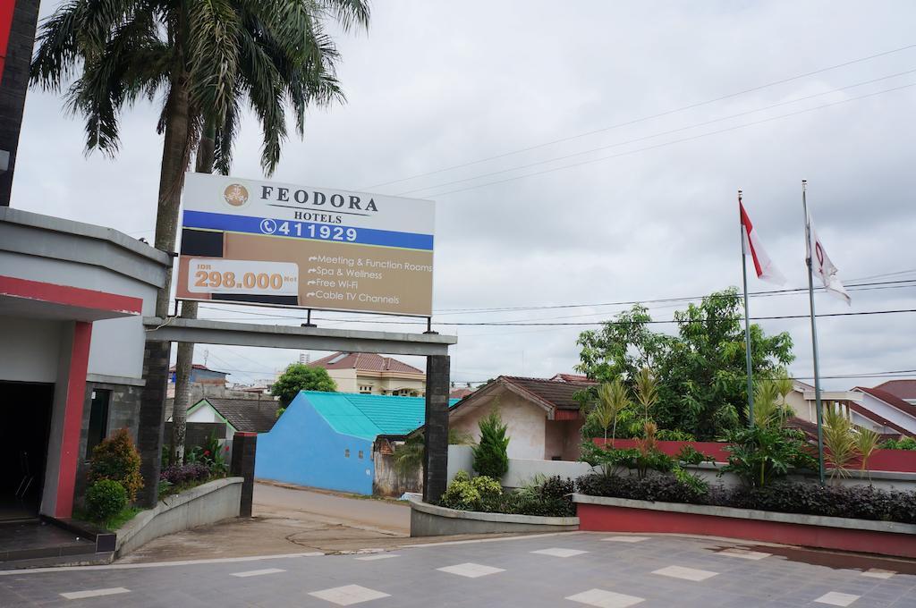 Feodora Airport Hotel Palembang Eksteriør billede