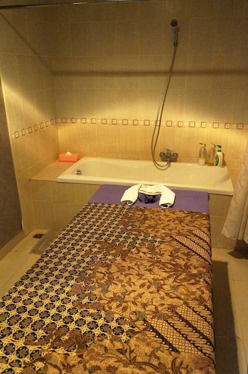 Feodora Airport Hotel Palembang Eksteriør billede